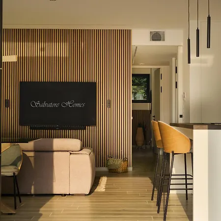 Apartman Salvatorehomes - Luxury In The Centre Of With Private Jacuzzi & Direct Access To Infinity Pool - Casa Olivia - A 5 Star Luxury Collection At Garda Bardolino