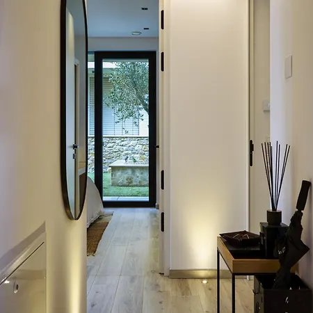 Salvatorehomes - Luxury In The Centre Of With Private Jacuzzi & Direct Access To Infinity Pool - Casa Olivia - A 5 Star Luxury Collection At Garda Apartman Bardolino