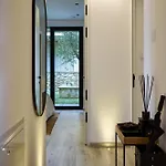 Salvatorehomes - Luxury In The Centre Of With Private Jacuzzi & Direct Access To Infinity Pool - Casa Olivia - A 5 Star Luxury Collection At Garda Apartman Bardolino