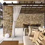 Apartman Salvatorehomes - Luxury In The Centre Of With Private Jacuzzi & Direct Access To Infinity Pool - Casa Olivia - A 5 Star Luxury Collection At Garda *
