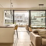 Salvatorehomes - Luxury In The Centre Of With Private Jacuzzi & Direct Access To Infinity Pool - Casa Olivia - A 5 Star Luxury Collection At Garda Apartman