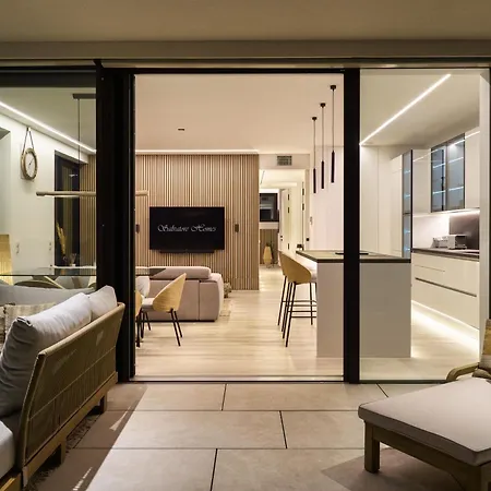 Salvatorehomes - Luxury In The Centre Of With Private Jacuzzi & Direct Access To Infinity Pool - Casa Olivia - A 5 Star Luxury Collection At Garda 公寓 *