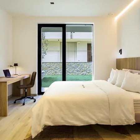 Salvatorehomes - Luxury In The Centre Of With Private Jacuzzi & Direct Access To Infinity Pool - Casa Olivia - A 5 Star Luxury Collection At Garda 巴多利诺