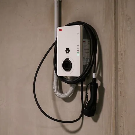 Lägenhet Salvatorehomes - Pure Luxury In The Centre Of With Pool & Private Jacuzzi - Casa Olivia - A 5 Star Luxury Collection At Garda Bardolino