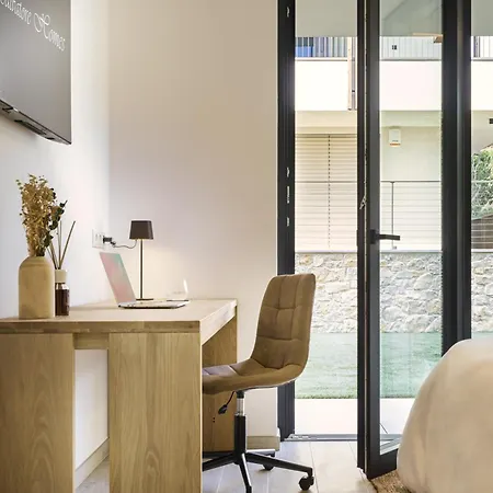 Apartment Salvatorehomes - Pure Luxury In The Centre Of With Pool & Private Garden - Casa Olivia - A 5 Star Luxury Collection At Garda Bardolino