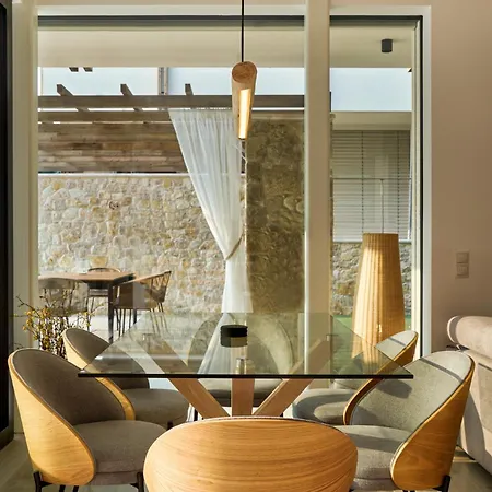 Apartment Salvatorehomes - Casa Olivia - Ultra Luxury In The Heart Of With Private Jacuzzi & Direct Access To Infinity Pool Bardolino
