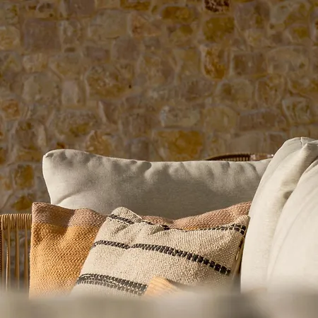 Apartment Salvatorehomes - Pure Luxury In The Centre Of With Pool & Private Garden - Casa Olivia - A 5 Star Luxury Collection At Garda