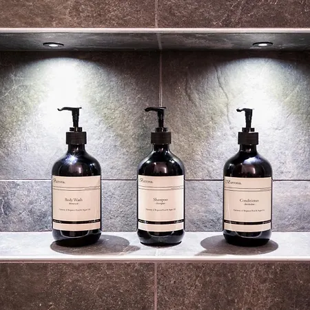 Salvatorehomes - Pure Luxury In The Centre Of With Pool & Private Jacuzzi - Casa Olivia - A 5 Star Luxury Collection At Garda