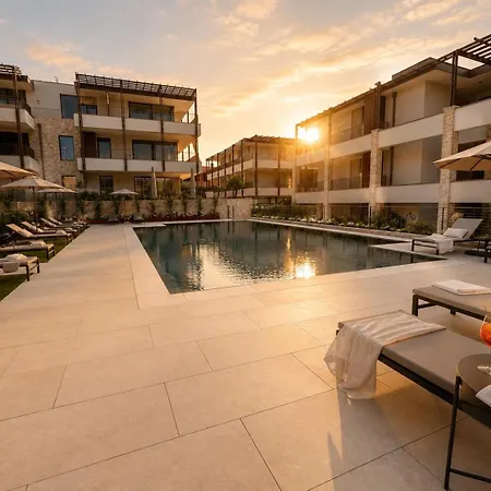 Salvatorehomes - Casa Olivia - Ultra Luxury In The Heart Of With Private Jacuzzi & Direct Access To Infinity Pool Apartment *