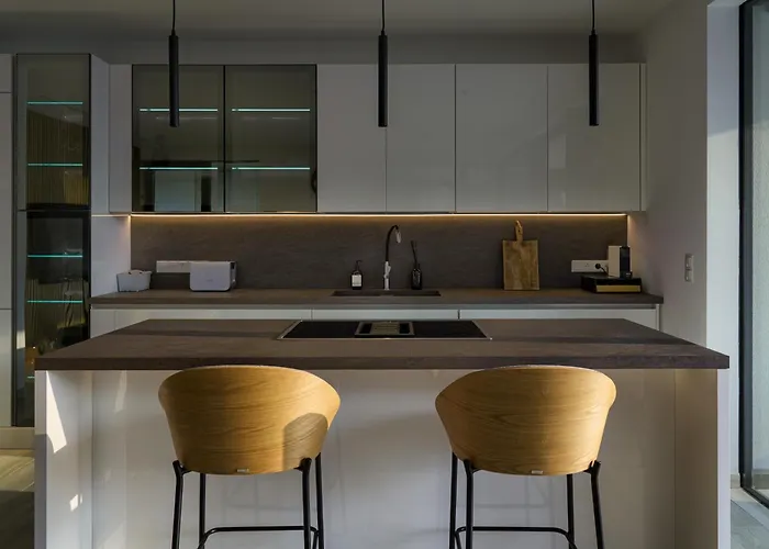 Salvatorehomes - Luxury In The Centre Of With Private Jacuzzi & Direct Access To Infinity Pool - Casa Olivia - A 5 Star Luxury Collection At Garda 公寓 巴多利诺