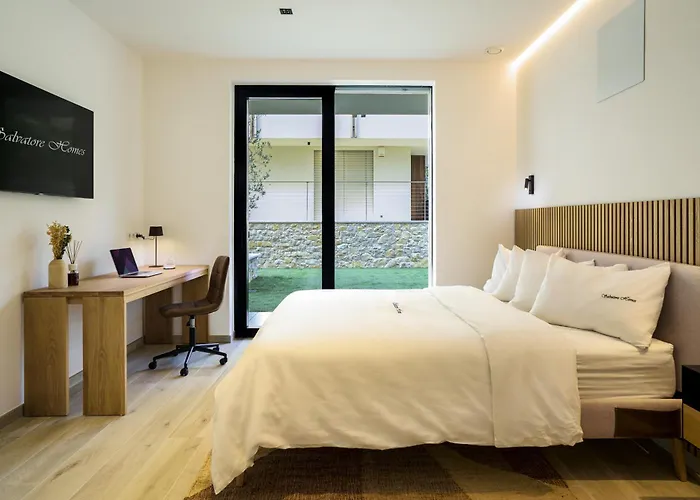 Salvatorehomes - Pure Luxury In The Centre Of With Pool & Private Jacuzzi - Casa Olivia - A 5 Star Luxury Collection At Garda Bardolino