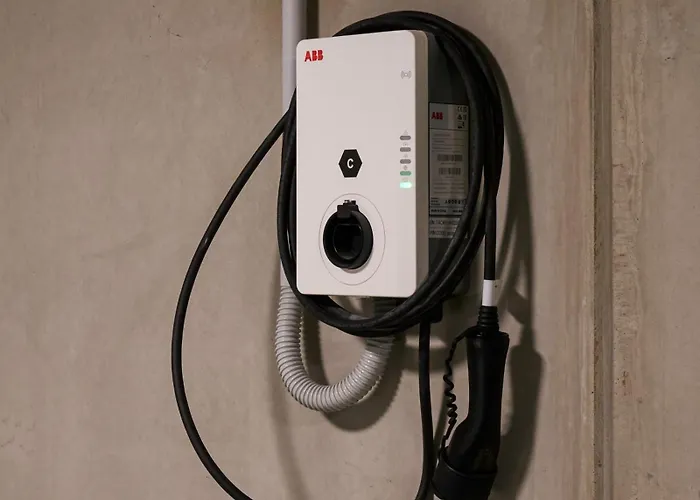 Apartamento Salvatorehomes - Pure Luxury In The Centre Of With Pool & Private Jacuzzi - Casa Olivia - A 5 Star Luxury Collection At Garda Bardolino