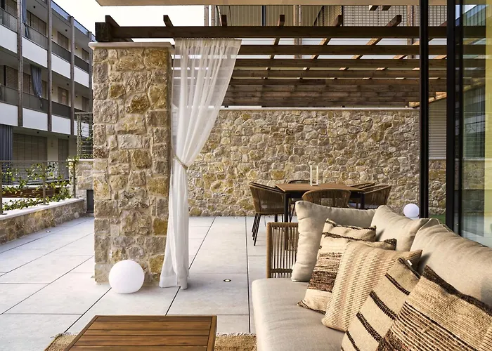 公寓 Salvatorehomes - Luxury In The Centre Of With Private Jacuzzi & Direct Access To Infinity Pool - Casa Olivia - A 5 Star Luxury Collection At Garda *