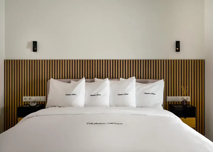 Salvatorehomes - Luxury In The Centre Of With Private Jacuzzi & Direct Access To Infinity Pool - Casa Olivia - A 5 Star Luxury Collection At Garda 巴多利诺