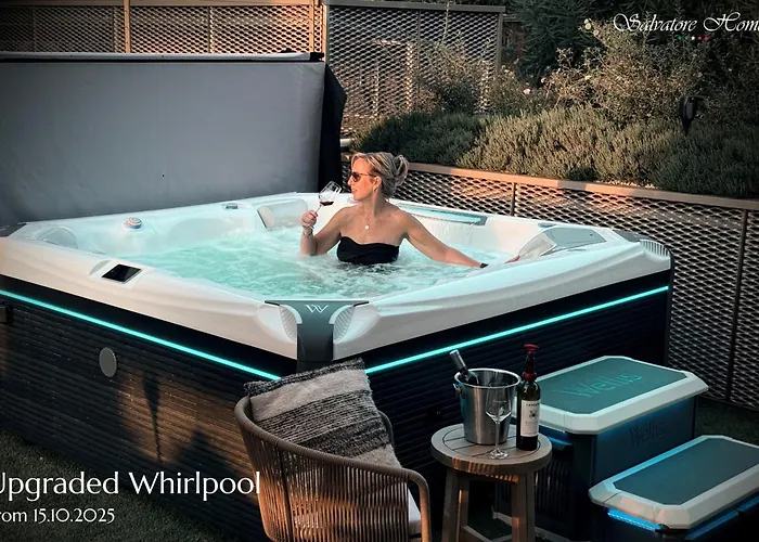 Apartment Salvatorehomes - Pure Luxury In The Centre Of With Pool & Private Jacuzzi - Casa Olivia - A 5 Star Luxury Collection At Garda